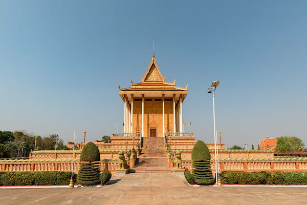 Aqua Mekong's 8-Day Mekong Expedition Downstream - Day 4 - Phnom Penh