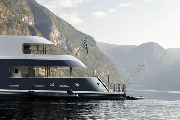 Aqua Lares - The Coralline Seychelles & Zanzibar, Tanzania: Mahe - Zanzibar - Day 1