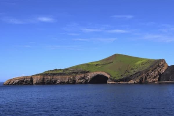 Galapagos Horizon - Central & Western Islands